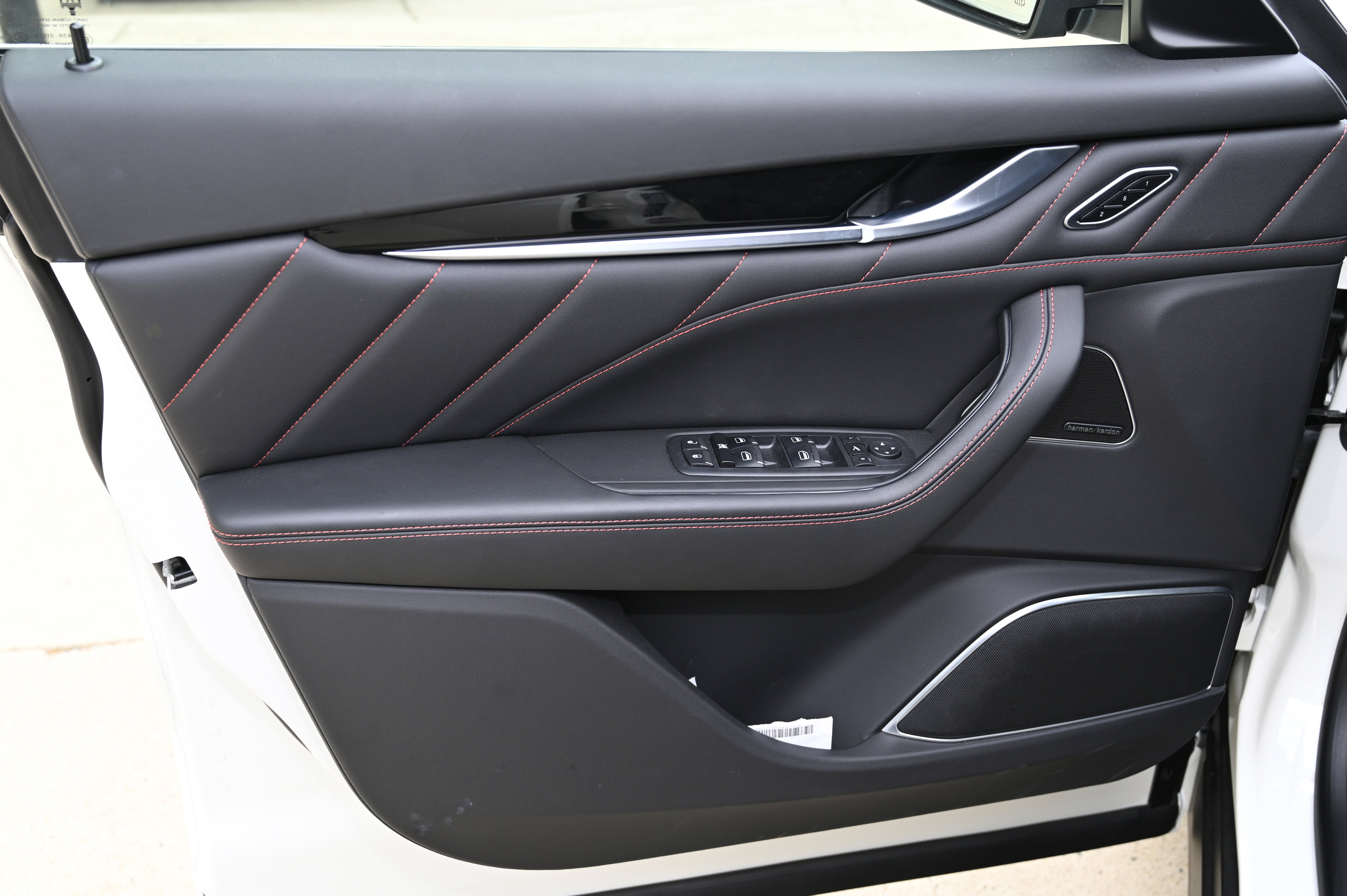 New 2024 Maserati Levante Modena Ultima image 16