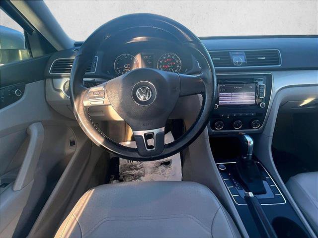 Used 2015 Volkswagen Passat 1.8T Limited Edition FWD image 7