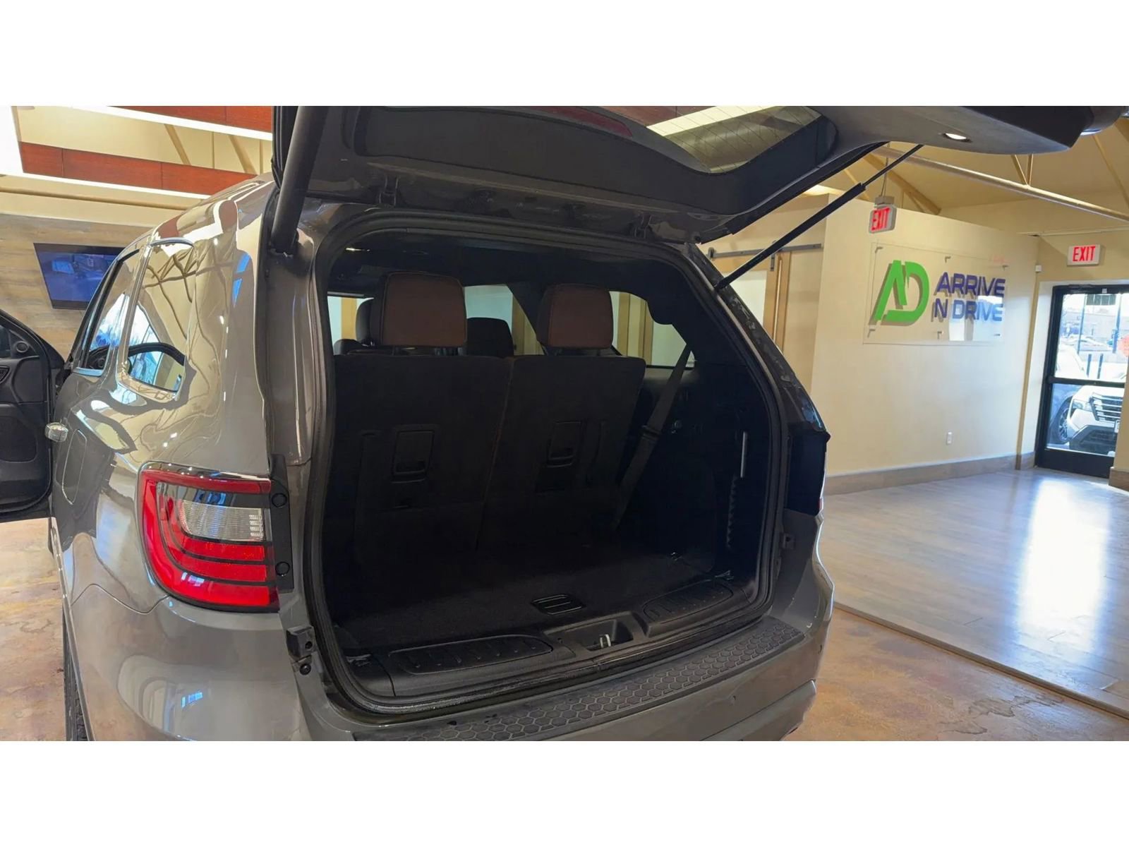 Used 2025 Dodge Durango R/T w/ Blacktop Package image 18