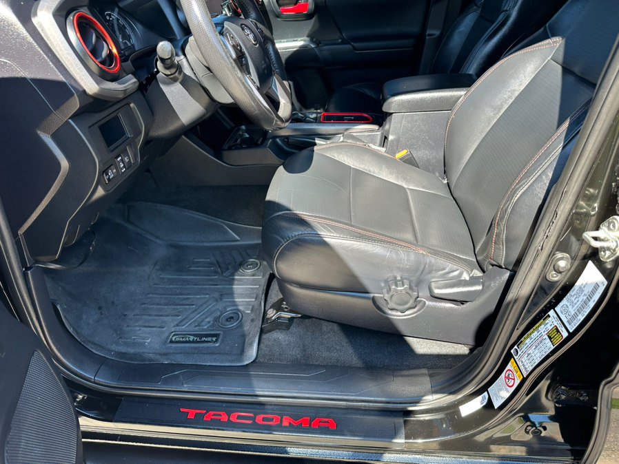 Used 2018 Toyota Tacoma TRD Pro AWD/4WD image 13