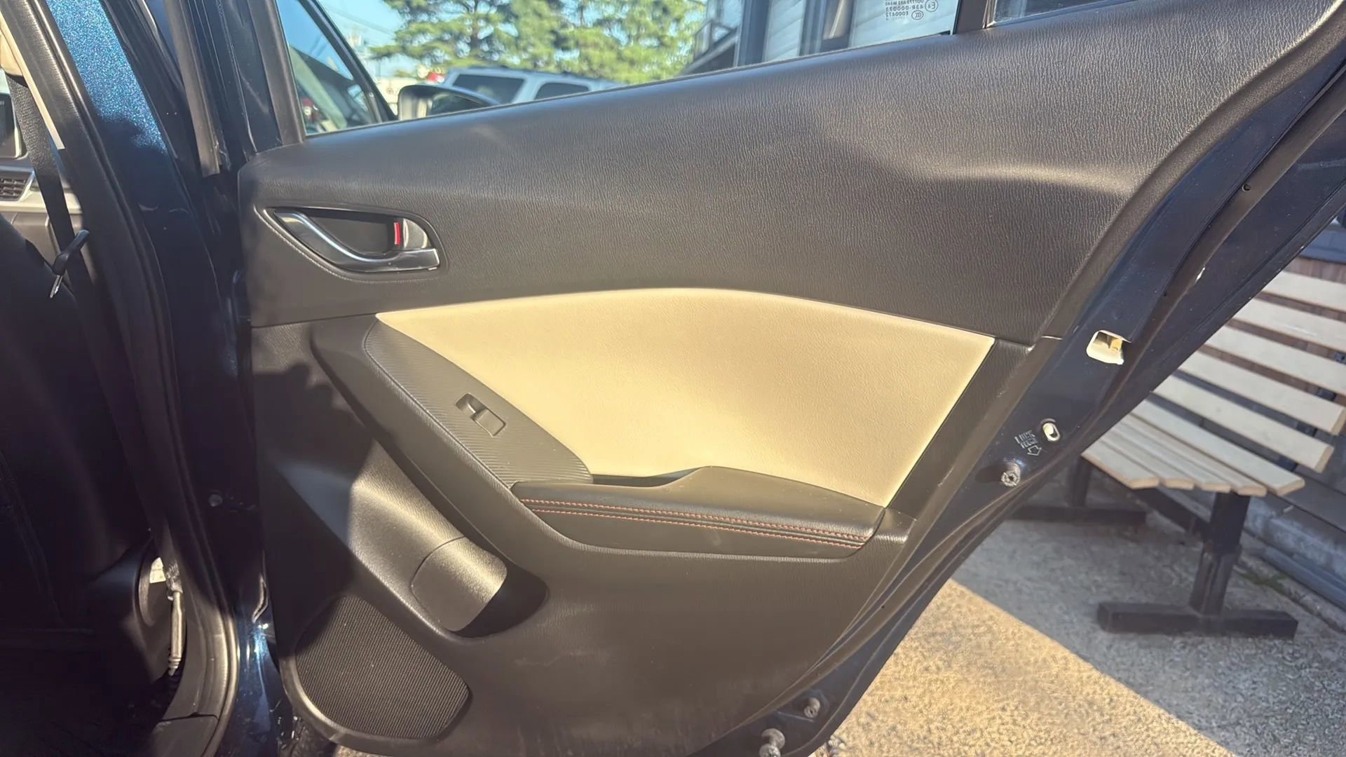 Used 2014 MAZDA MAZDA3 s Grand Touring image 10