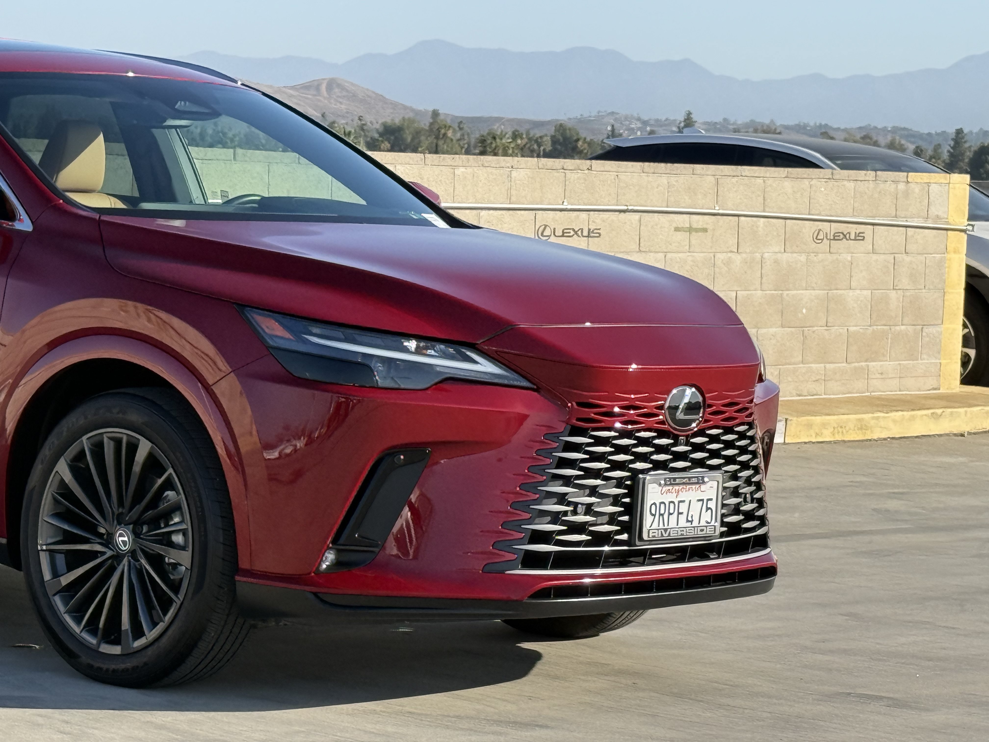 Certified 2025 Lexus RX 350 Premium w/ Convenience Package FWD image 3