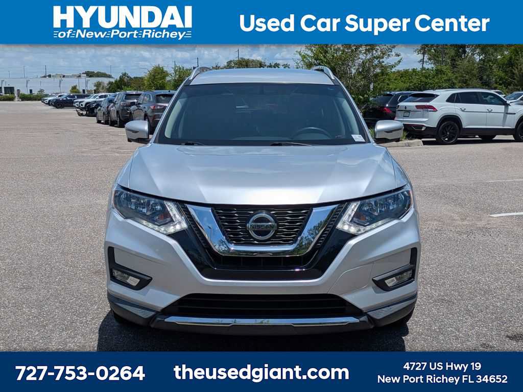 Used 2018 Nissan Rogue SV w/ Premium Package FWD image 8