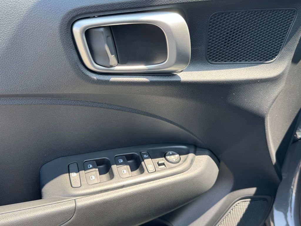 Used 2026 Hyundai Venue SEL FWD image 37