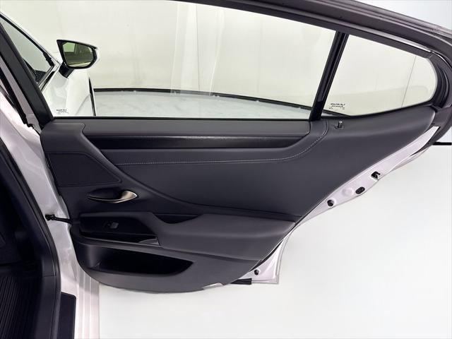 Certified 2025 Lexus ES 300h w/ Premium Package FWD image 27