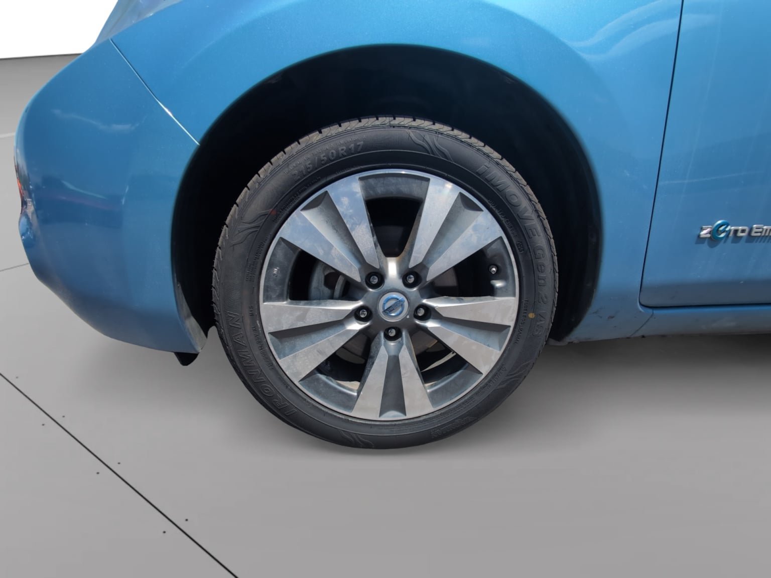 Used 2013 Nissan Leaf SL w/ Premium Pkg FWD image 9