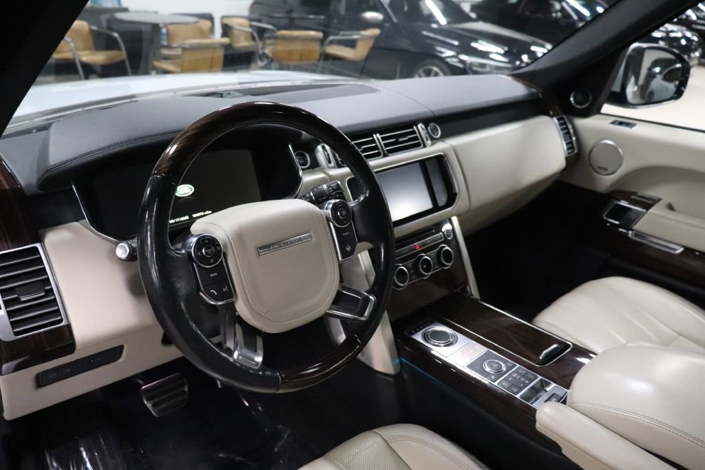 Used 2016 Land Rover Range Rover Supercharged image 12
