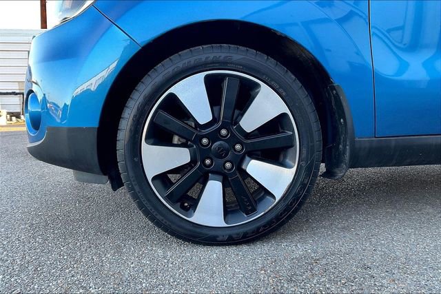 Used 2019 Kia Soul + image 4