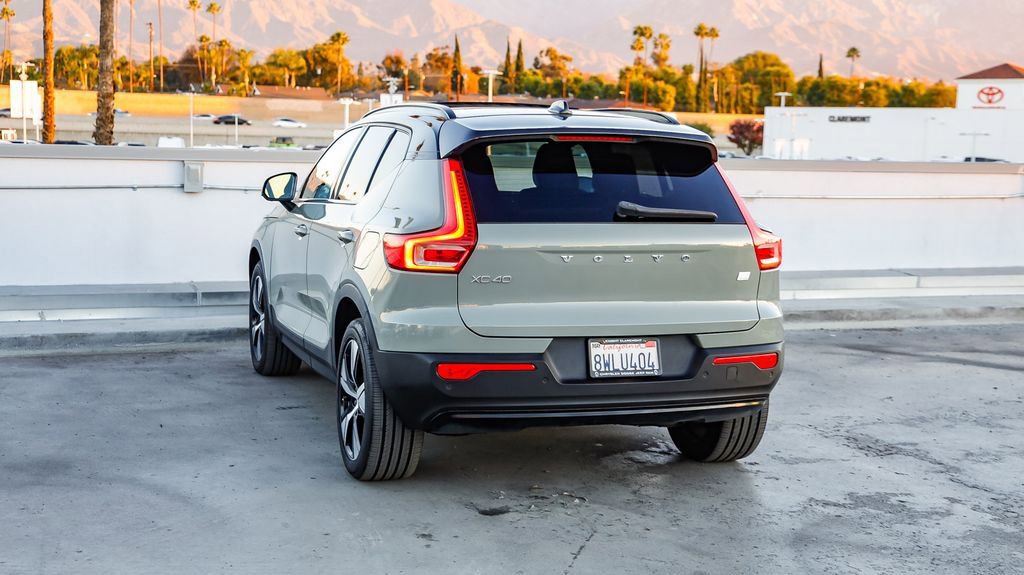 Used 2021 Volvo XC40 P8 Recharge image 7