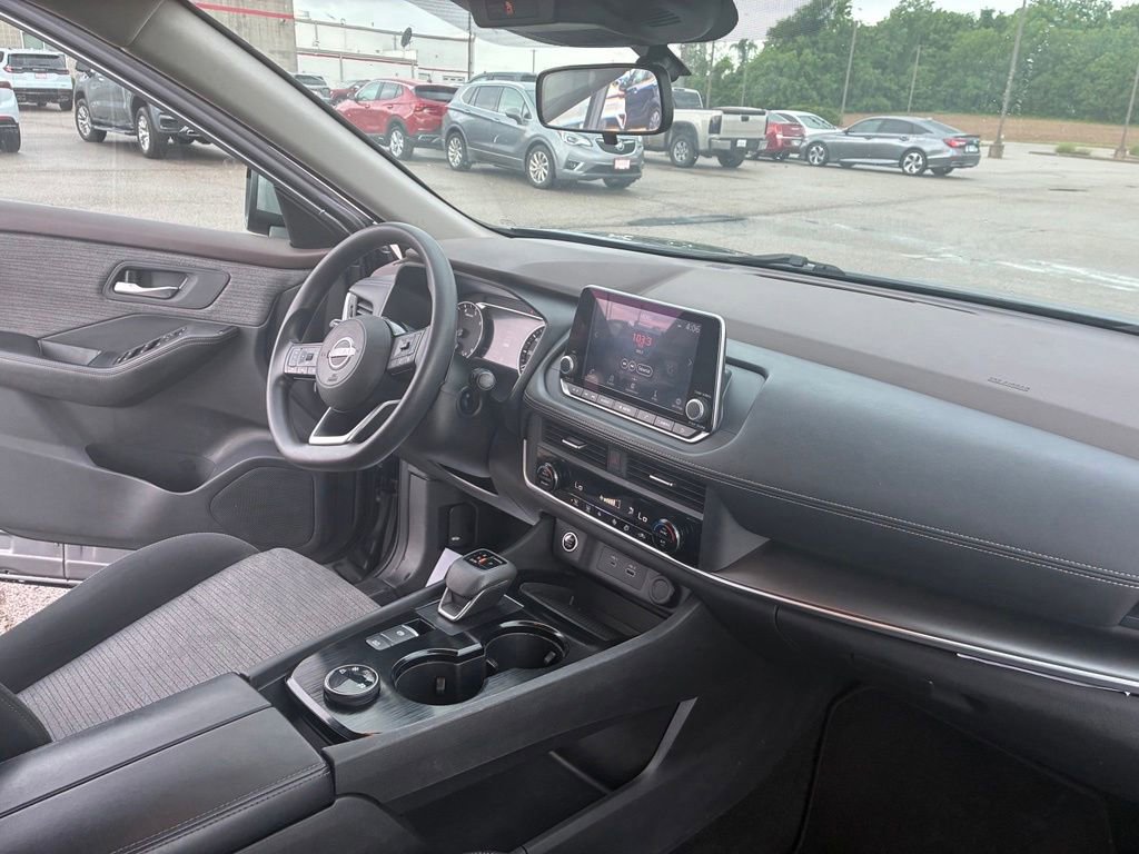 Used 2023 Nissan Rogue SV AWD/4WD image 22