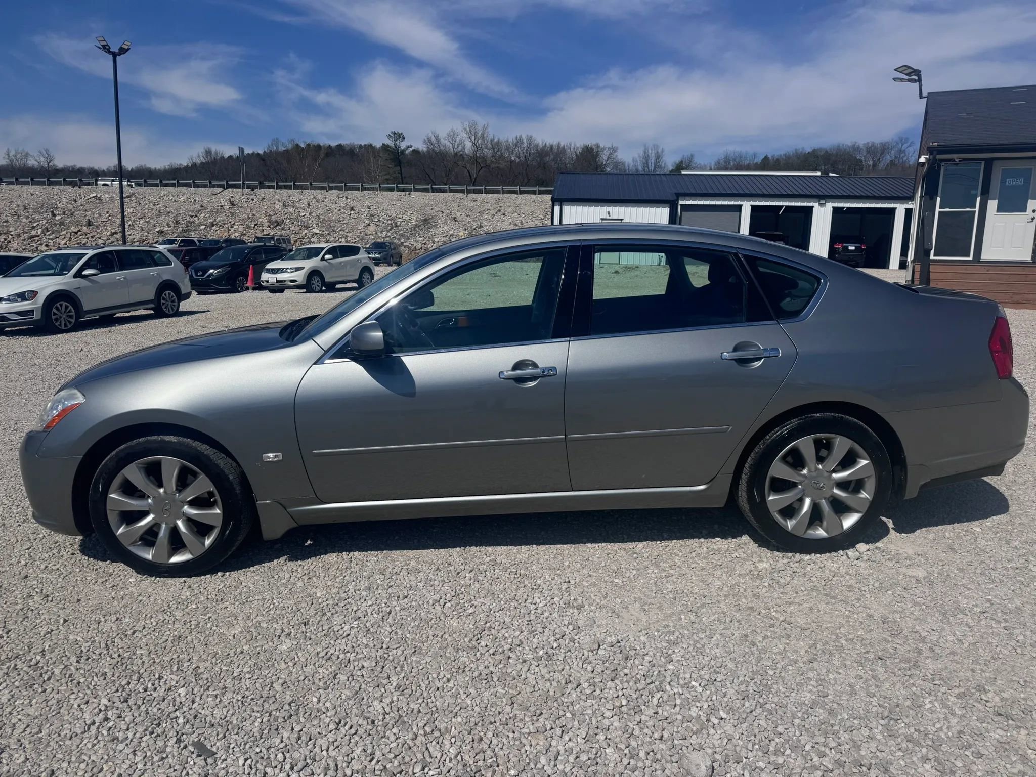 Used 2007 INFINITI M35 x w/ Technology Pkg image 3