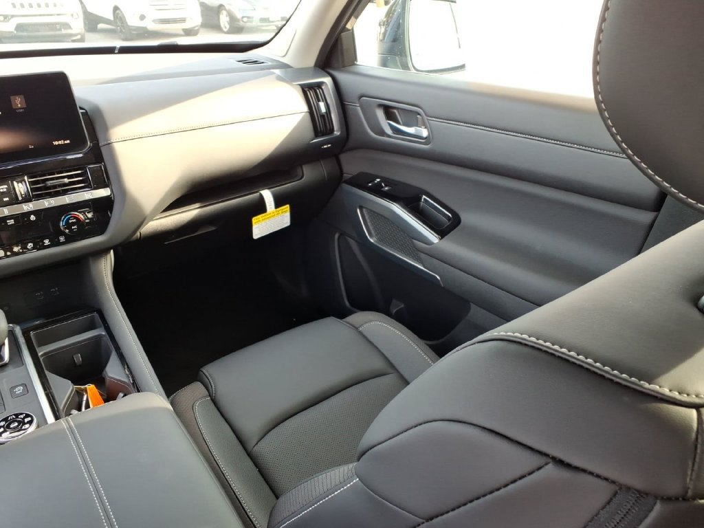 New 2026 Nissan Pathfinder SL AWD/4WD image 39