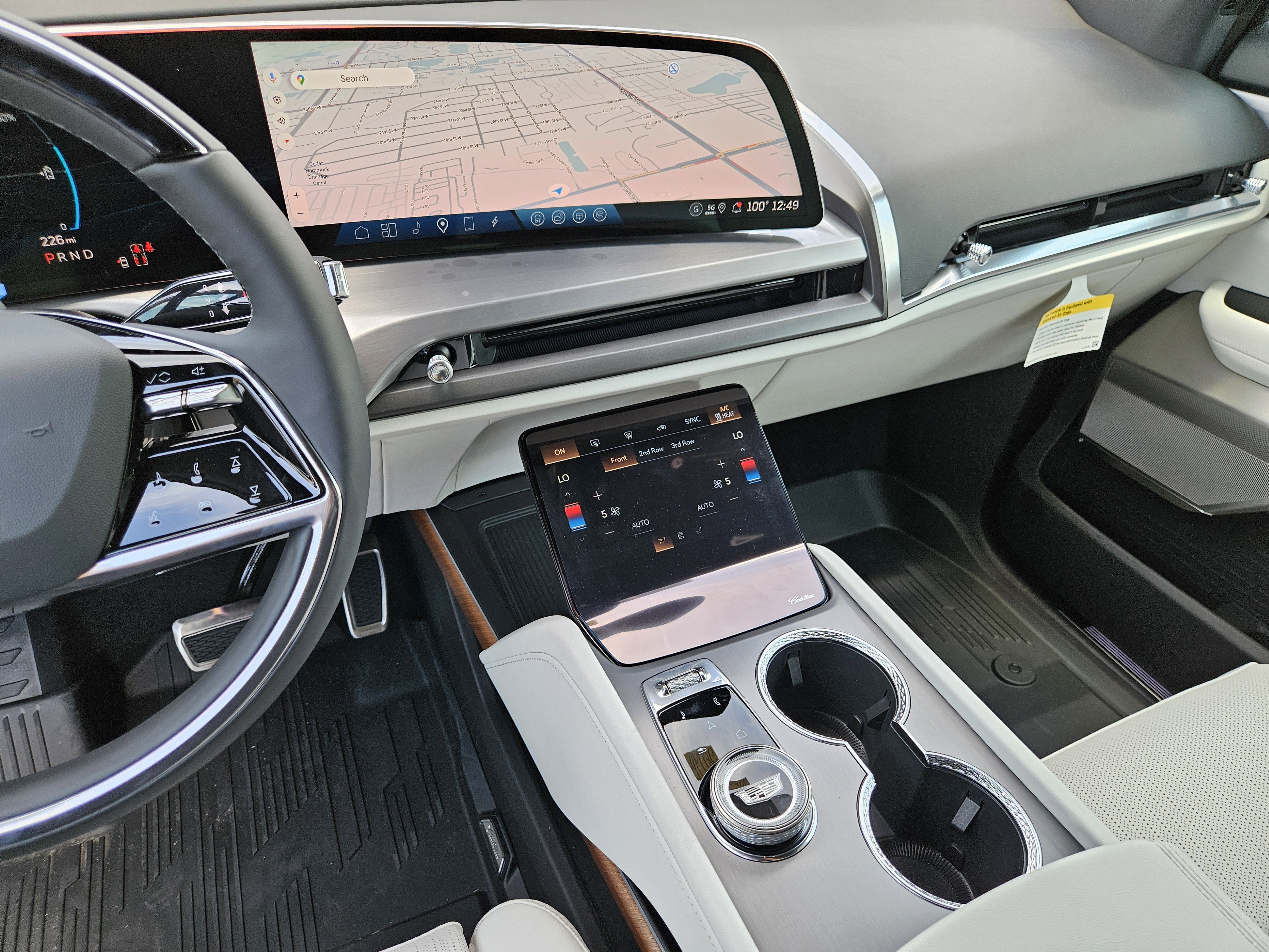 New 2026 Cadillac Vistiq Luxury w/ LPO, Floor Liner Package AWD/4WD image 26