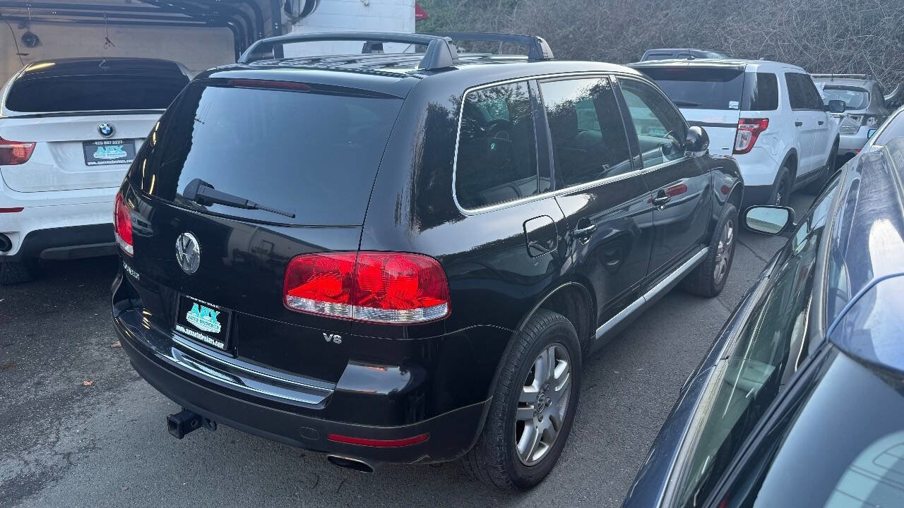 Used 2004 Volkswagen Touareg V8 AWD/4WD image 3