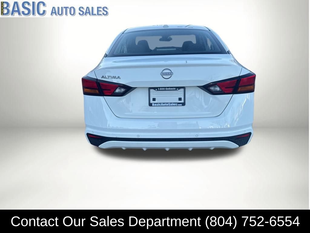 Used 2025 Nissan Altima 2.5 SV image 9