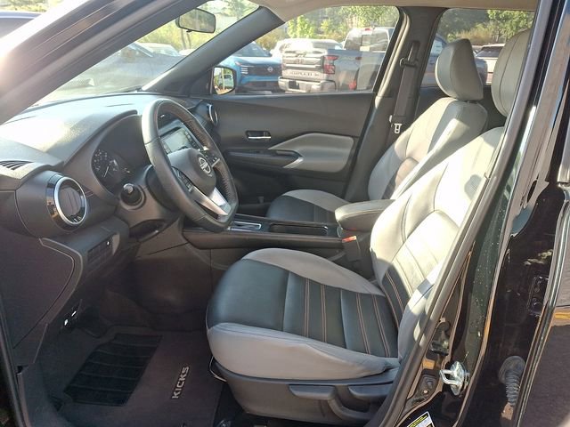 Certified 2023 Nissan Kicks SR w/ SR Premium Package FWD image 15