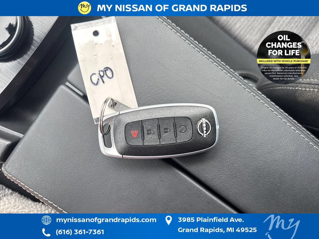 Used 2023 Nissan Rogue SV AWD/4WD image 36