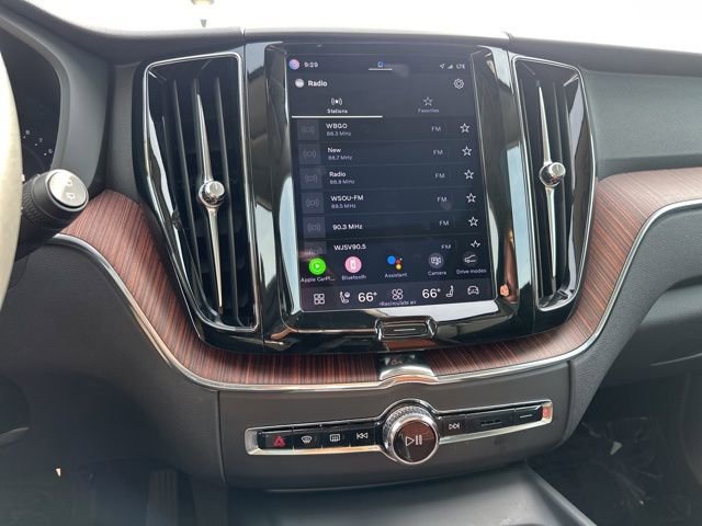 Certified 2023 Volvo XC60 B5 Plus w/ Climate Package AWD/4WD image 22