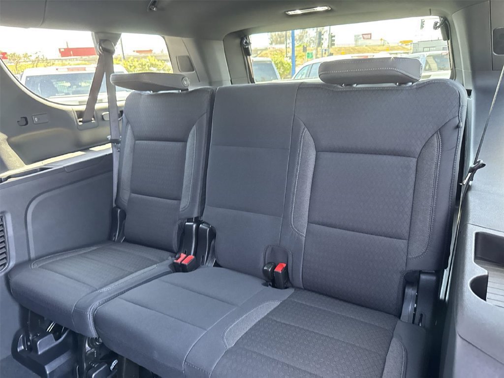 New 2026 Chevrolet Suburban LS RWD image 26