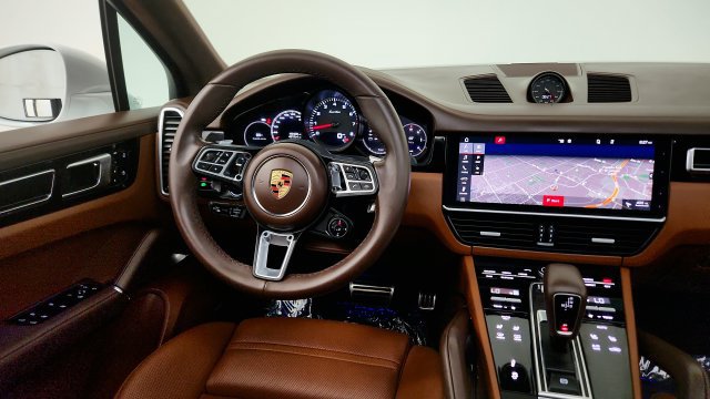Used 2019 Porsche Cayenne Turbo AWD/4WD image 50