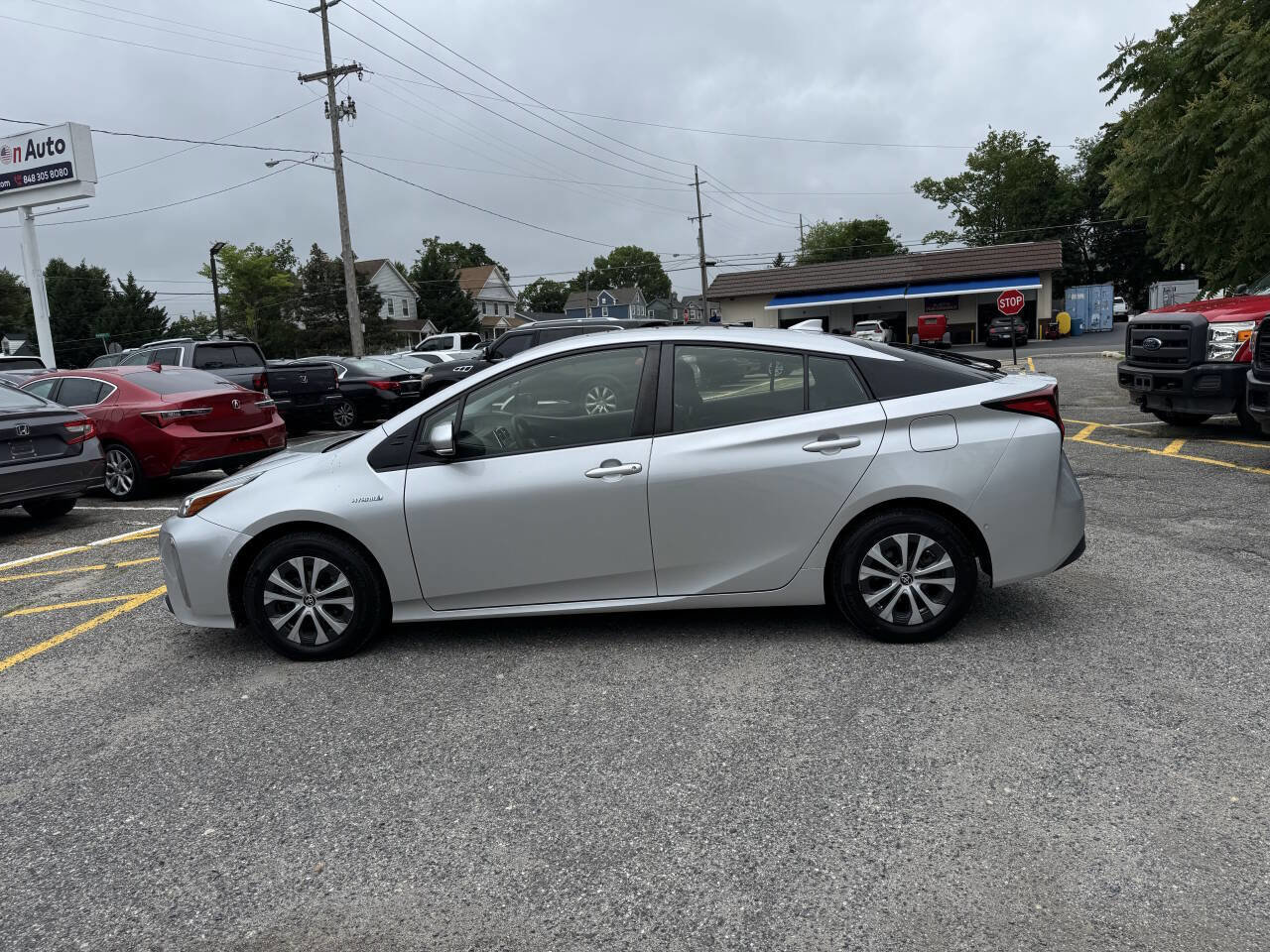 Used 2019 Toyota Prius LE AWD/4WD image 26