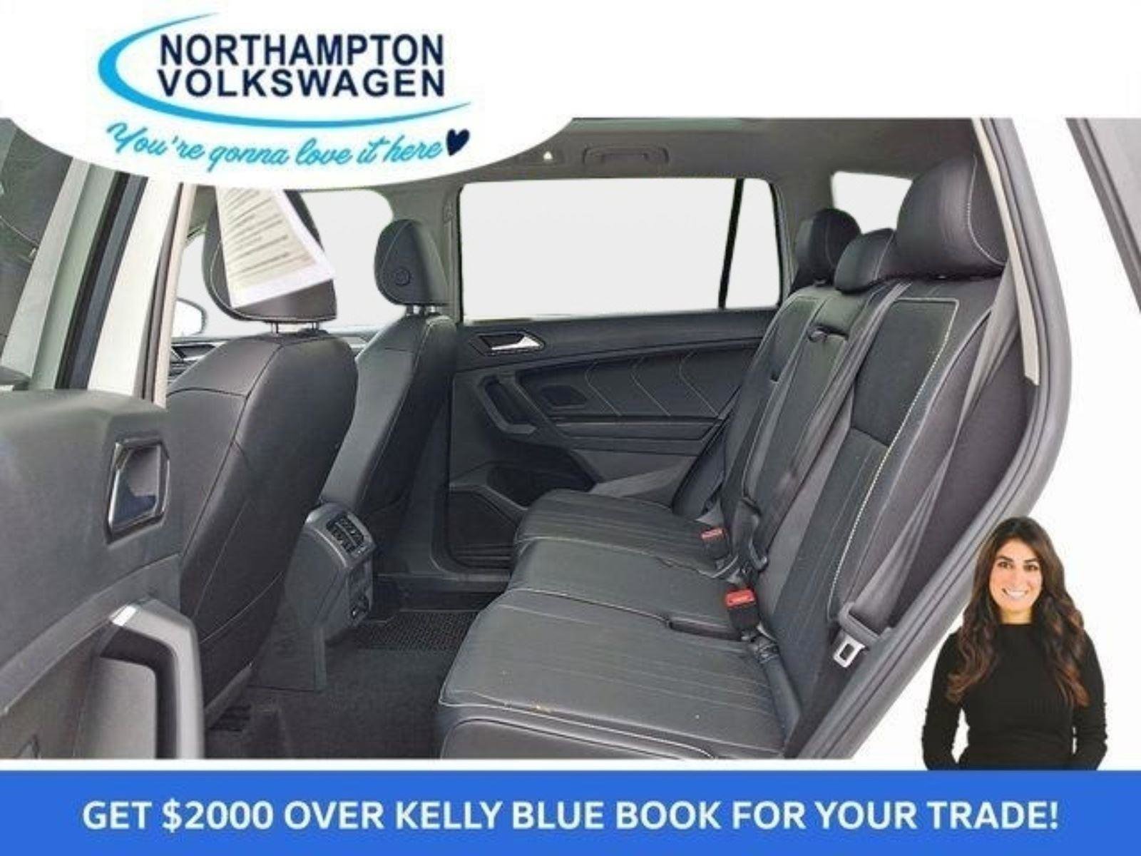 Used 2022 Volkswagen Tiguan SE w/ Panoramic Sunroof Package image 10