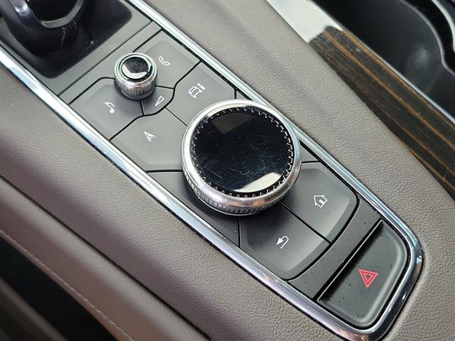 Certified 2023 Cadillac Escalade ESV Premium Luxury image 53