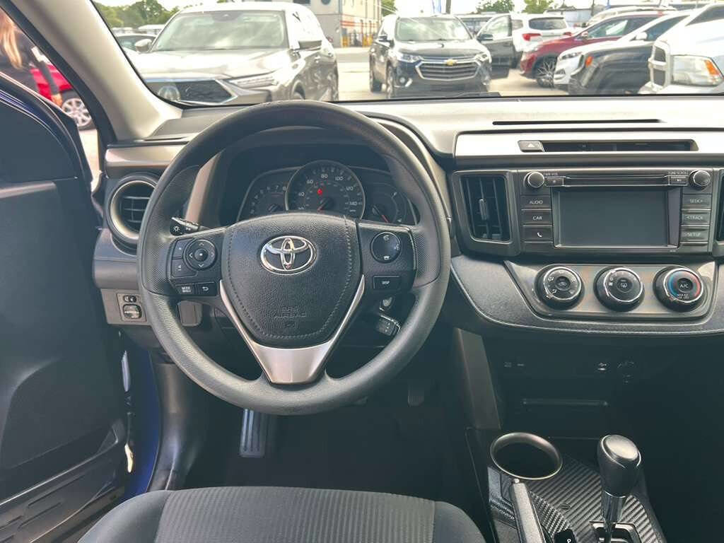 Used 2015 Toyota RAV4 LE FWD image 15