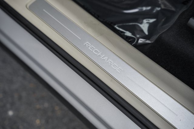 Used 2022 Volvo XC60 T8 Inscription w/ Advanced Package image 40