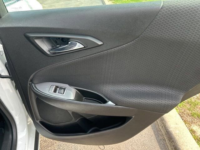 Used 2016 Chevrolet Malibu LT image 37