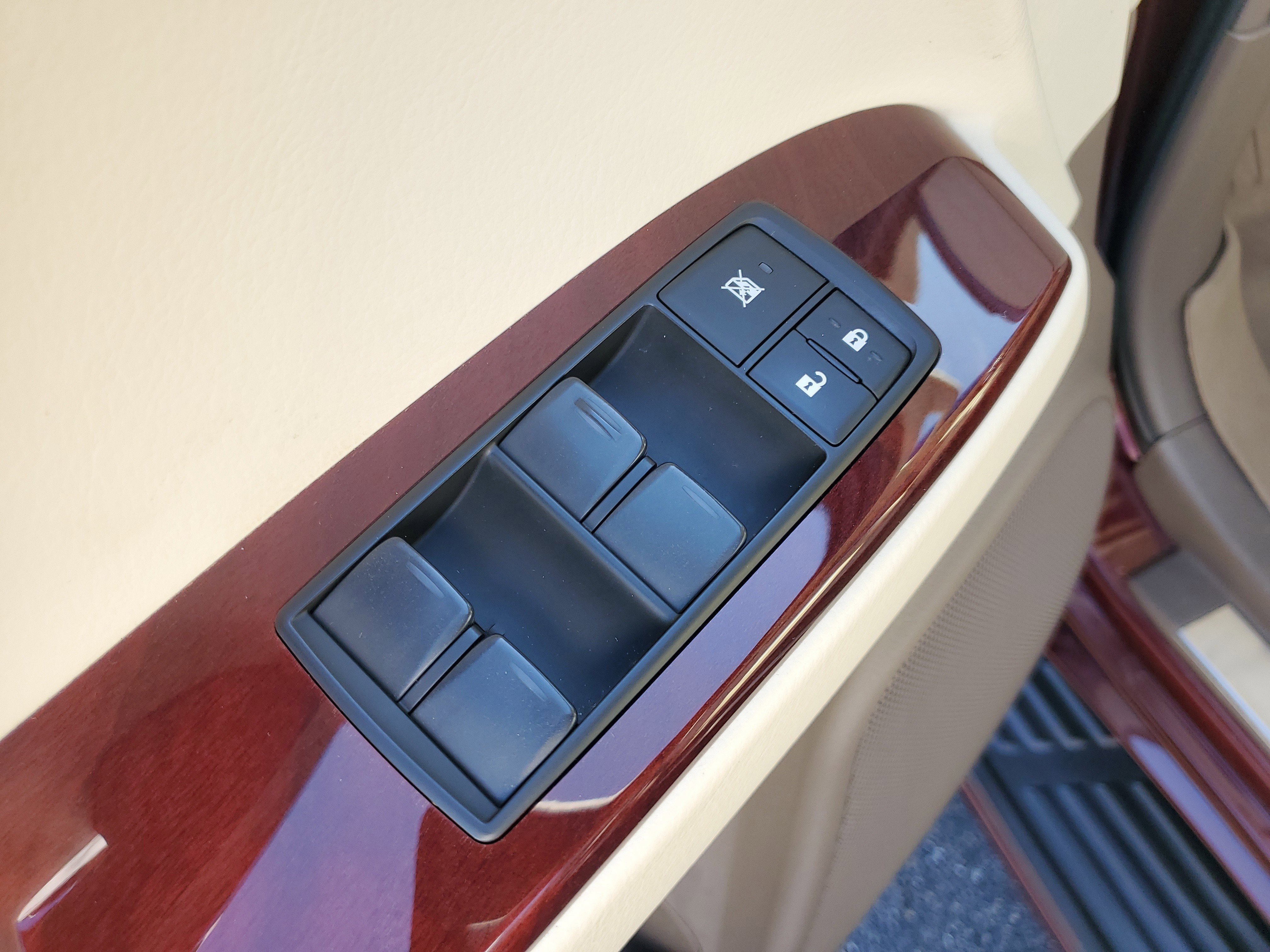 Used 2018 Lexus GX 460 Luxury image 25