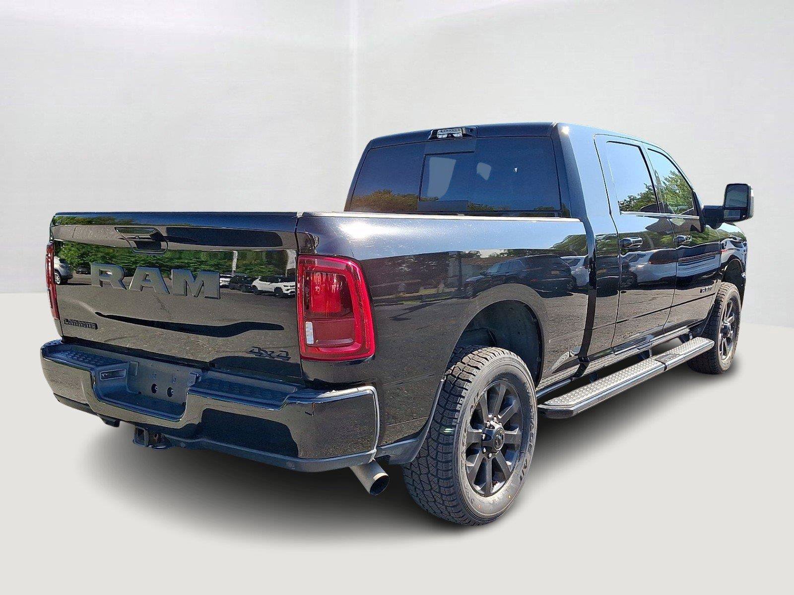 Used 2025 RAM 2500 Laramie AWD/4WD image 6