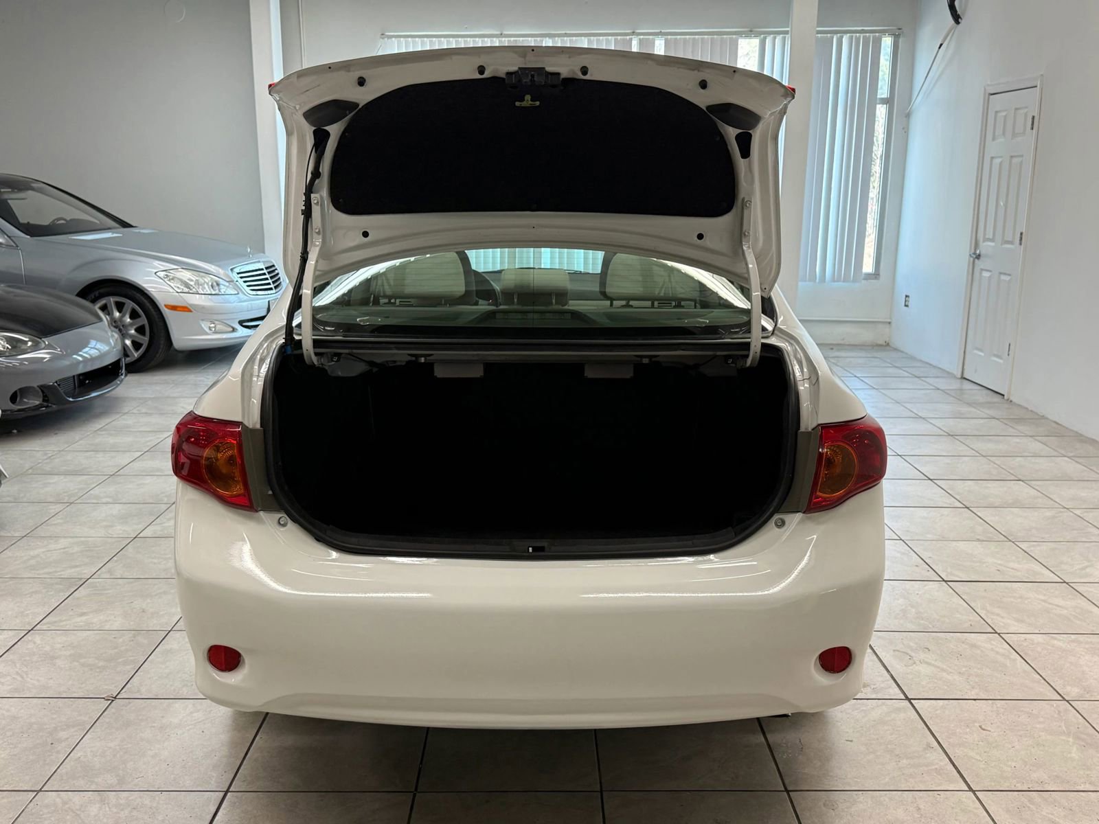 Used 2010 Toyota Corolla LE image 20