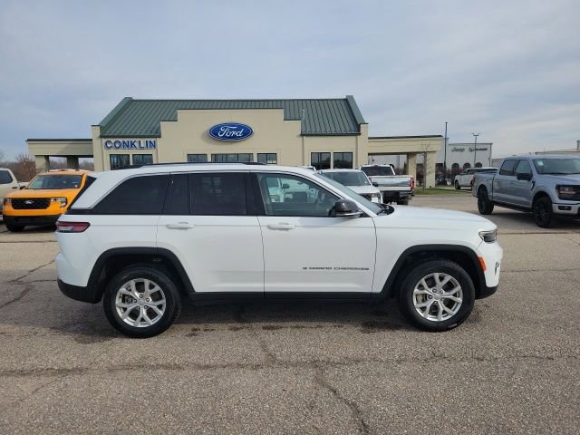 Used 2023 Jeep Grand Cherokee Limited image 19
