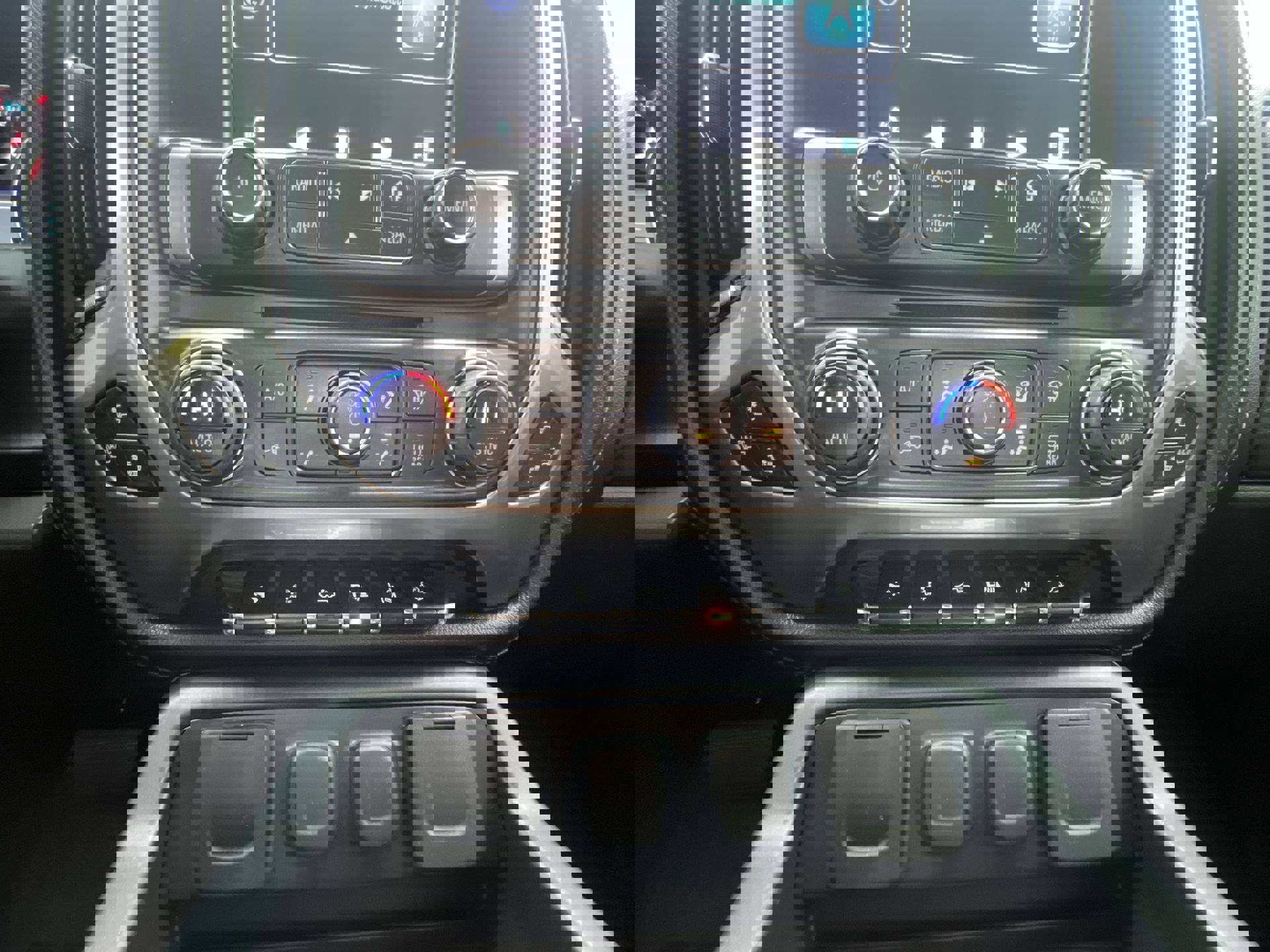 Used 2014 Chevrolet Silverado 1500 LTZ Z71 w/ LTZ Plus Package image 11