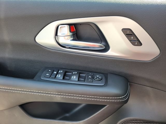 New 2026 Chrysler Pacifica Limited FWD image 24