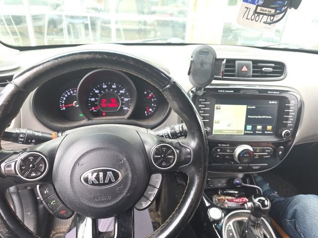 Used 2016 Kia Soul + w/ Primo Package FWD image 5