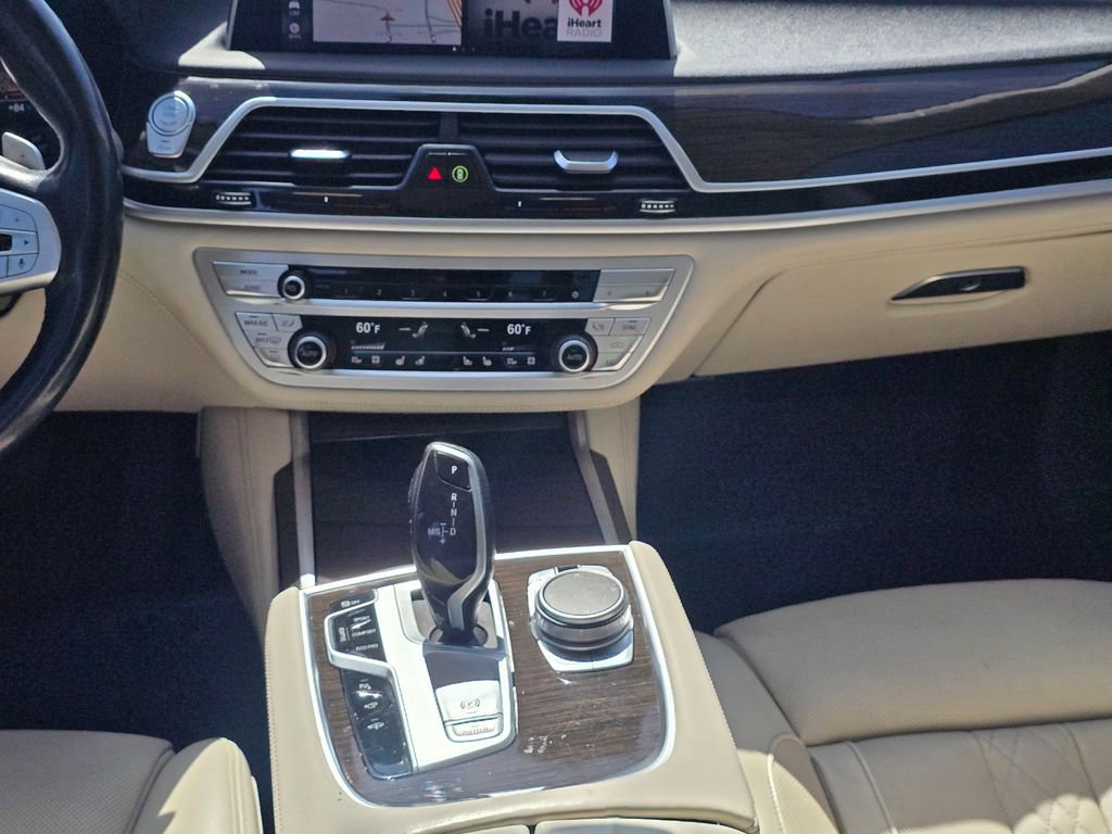Used 2022 BMW 740i w/ Premium Package RWD image 17