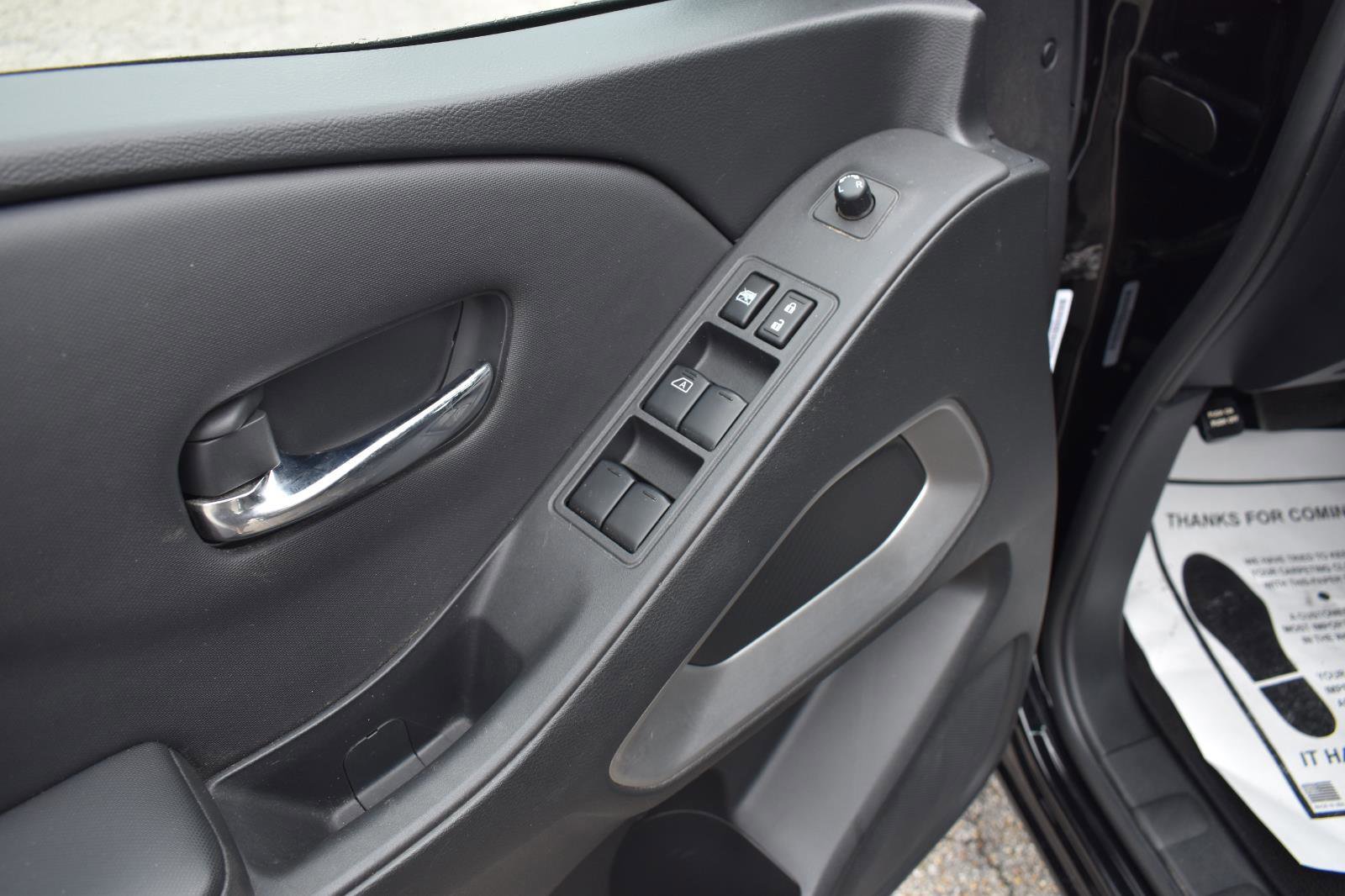 Used 2022 Nissan Frontier SV image 24