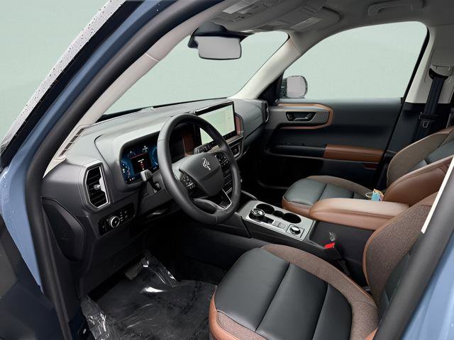 Used 2025 Ford Bronco Sport Outer Banks w/ Outer Banks Tech Package+ AWD/4WD image 3