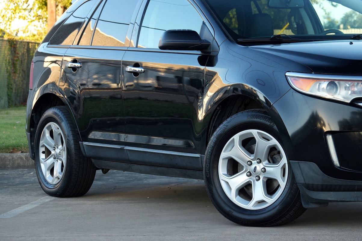 Used 2011 Ford Edge SEL w/ 202A Rapid Spec Order Code FWD image 18