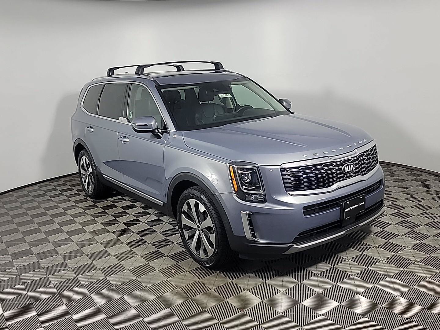 Used 2020 Kia Telluride EX w/ EX Premium Package AWD/4WD image 2
