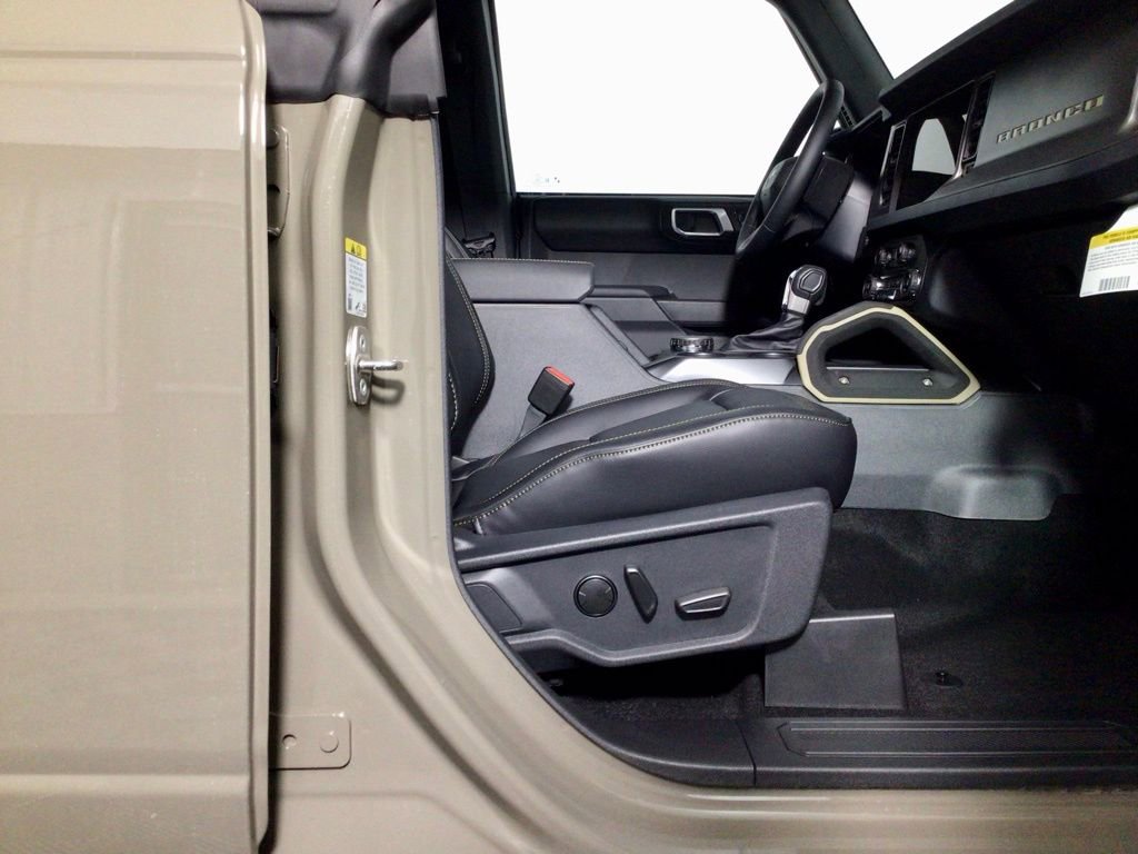 New 2025 Ford Bronco Badlands w/ Sasquatch Package image 36