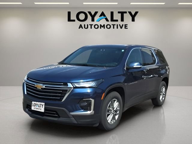 Used 2023 Chevrolet Traverse LT image 1
