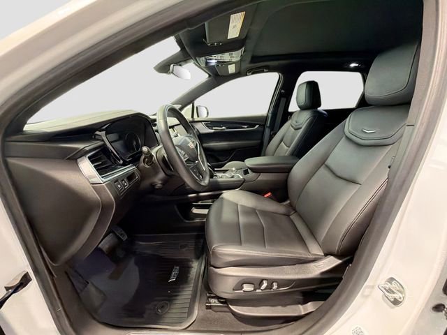 Certified 2025 Cadillac XT5 Premium Luxury w/ LPO, Floor Liner Package AWD/4WD image 19