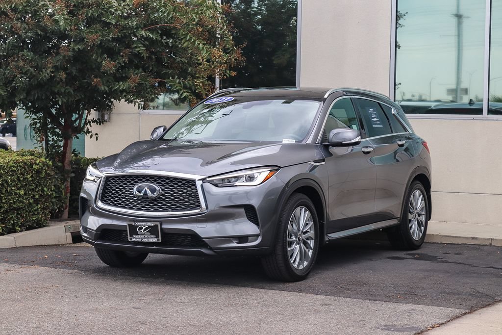 Certified 2023 INFINITI QX50 Luxe FWD image 3