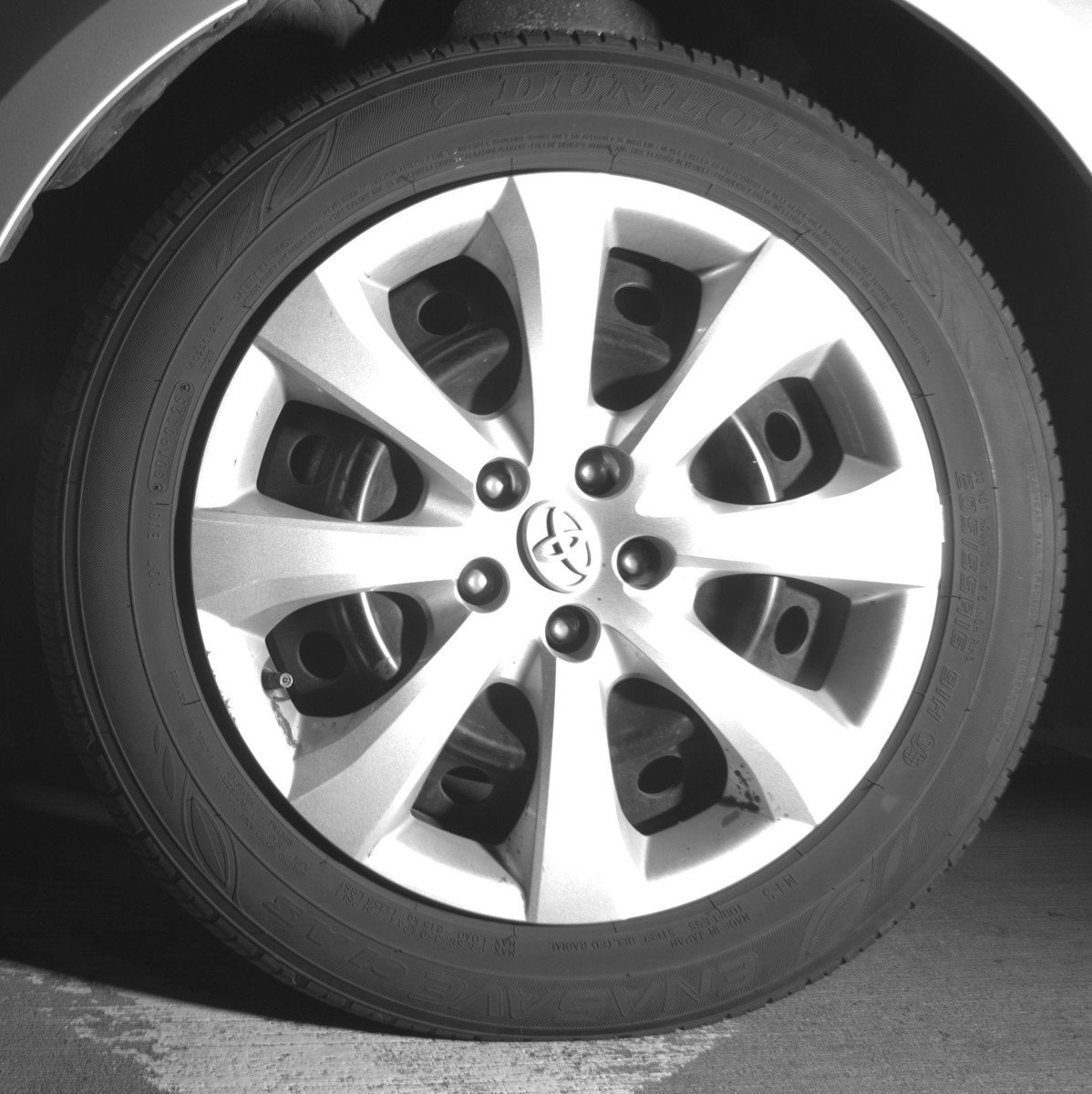 Used 2025 Toyota Corolla LE FWD image 12