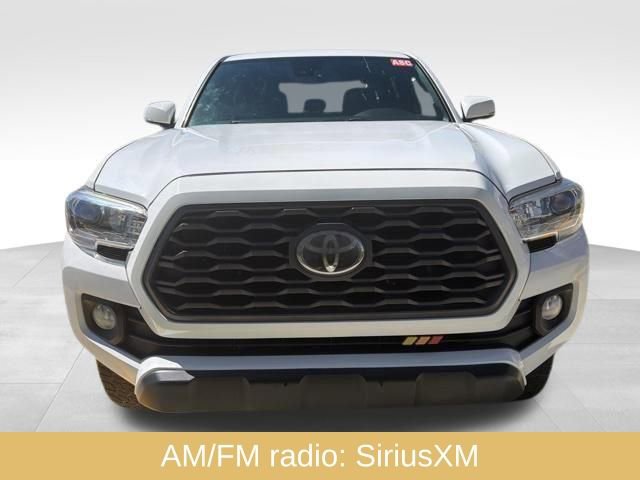 Used 2020 Toyota Tacoma TRD Off-Road w/ Technology Package image 2