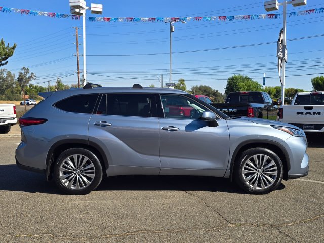 Used 2021 Toyota Highlander Platinum AWD/4WD image 7