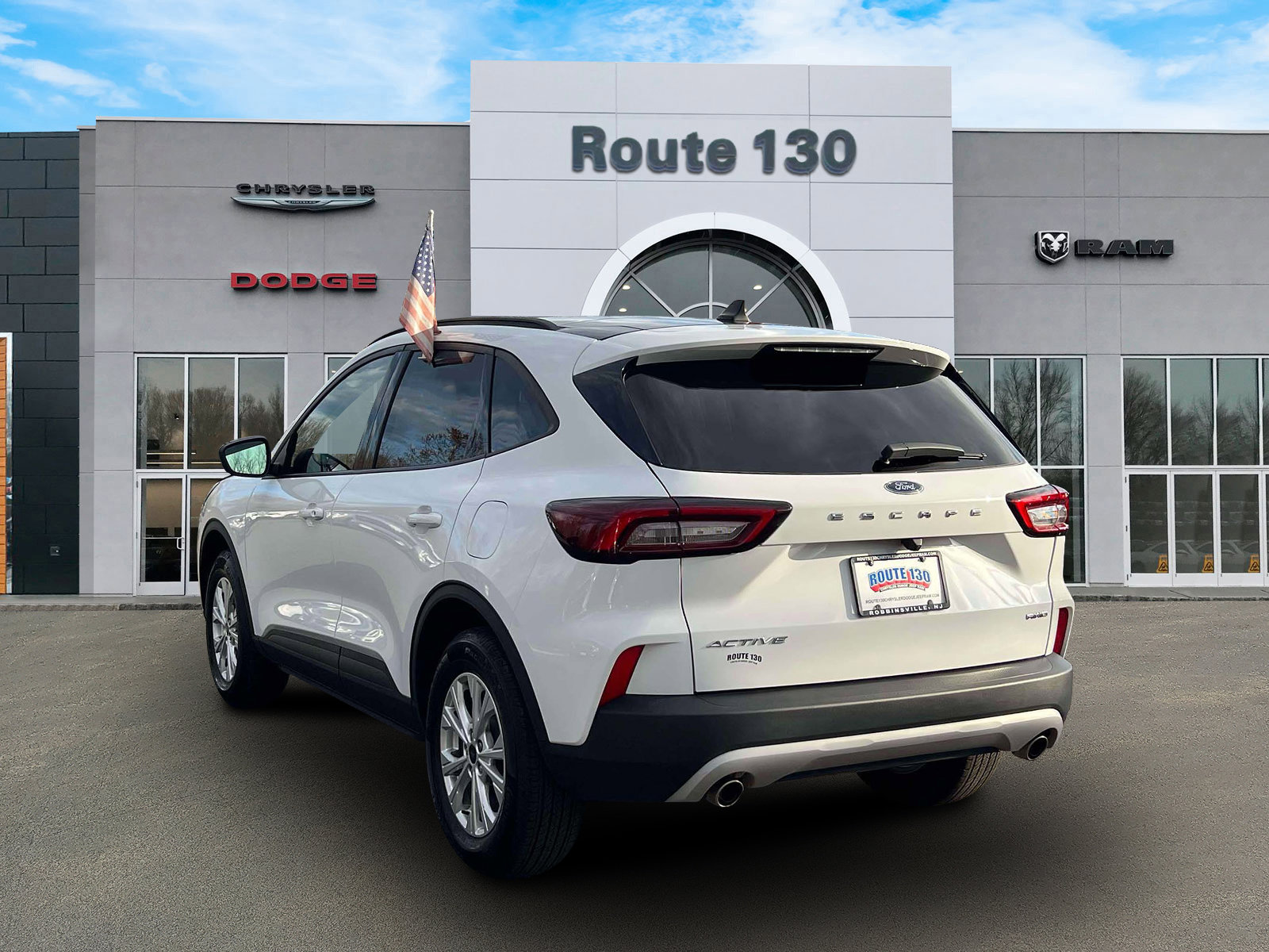 Used 2025 Ford Escape Active w/ Cold Weather Package image 3